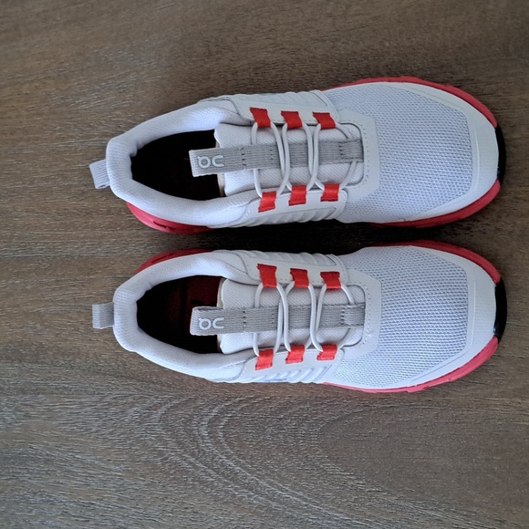 On Cloudswift Kids - Color: Desert / Red - Size: Kids 2 - Picture 2 of 9